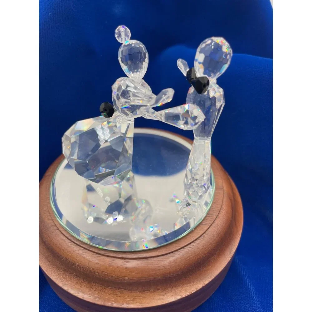 Swarovski Crystals  Wedding Couple Figurine Music Box Anniversary Waltz